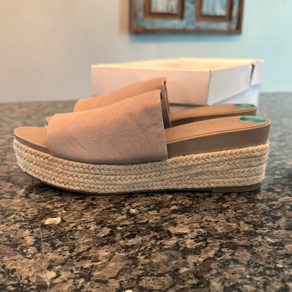Franco Sarto Women's Tan Espadrille Wedge slide Sandals 8